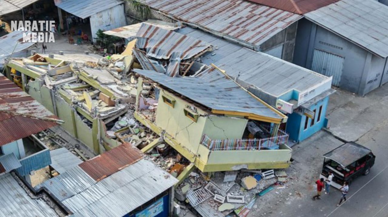 Gempa M7,7 Guncang Flores, 72 Orang Meninggal dan 82 Ribu Warga Mengungsi