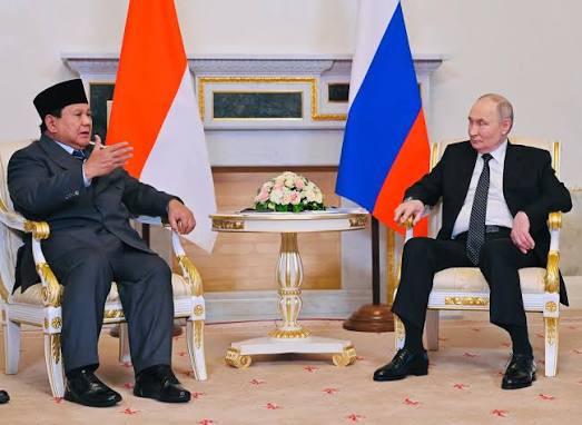 Hanya Prabowo yang Tak Disalami Putin Usai Diskusi Forum Ekonomi Timur